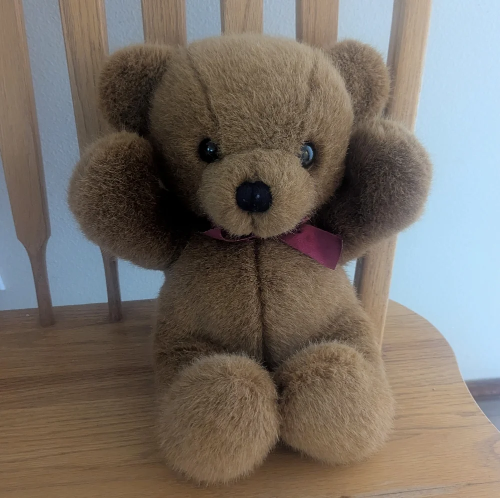 Dakin Vintage 1979 Classic Brown Teddy Bear with Bow